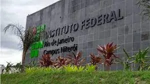 Capa de Concurso IFRJ: Edital Aberto! Baixe o Guia Completo com 53 Vagas Nível Médio e Salário de R$ 4.100