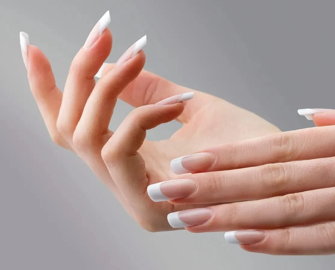 Capa de Alongamento de Unhas com Paola Chaves: Download Completo do Curso!