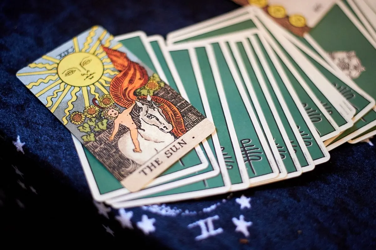 Capa de Curso Tarot Magia Natural Pri Ferraz Download Completo