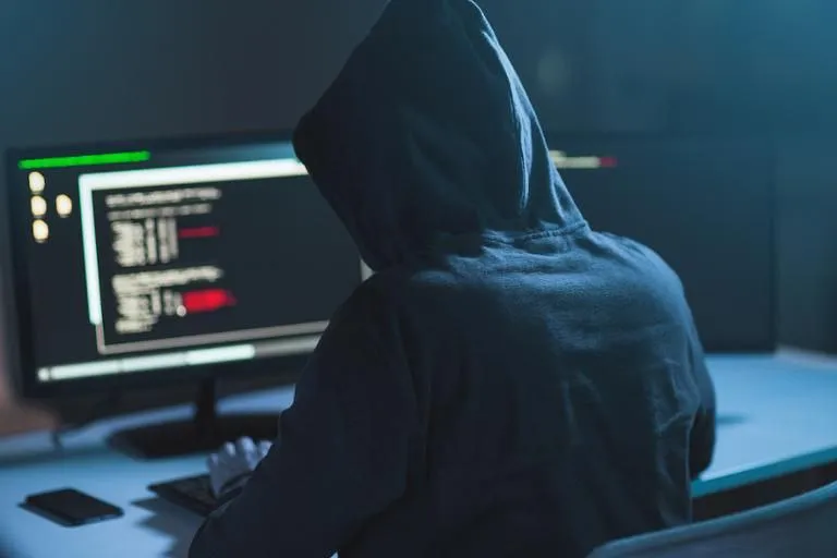 Capa de Cybersecurity Analyst Junior: Baixar Curso Completo em HD