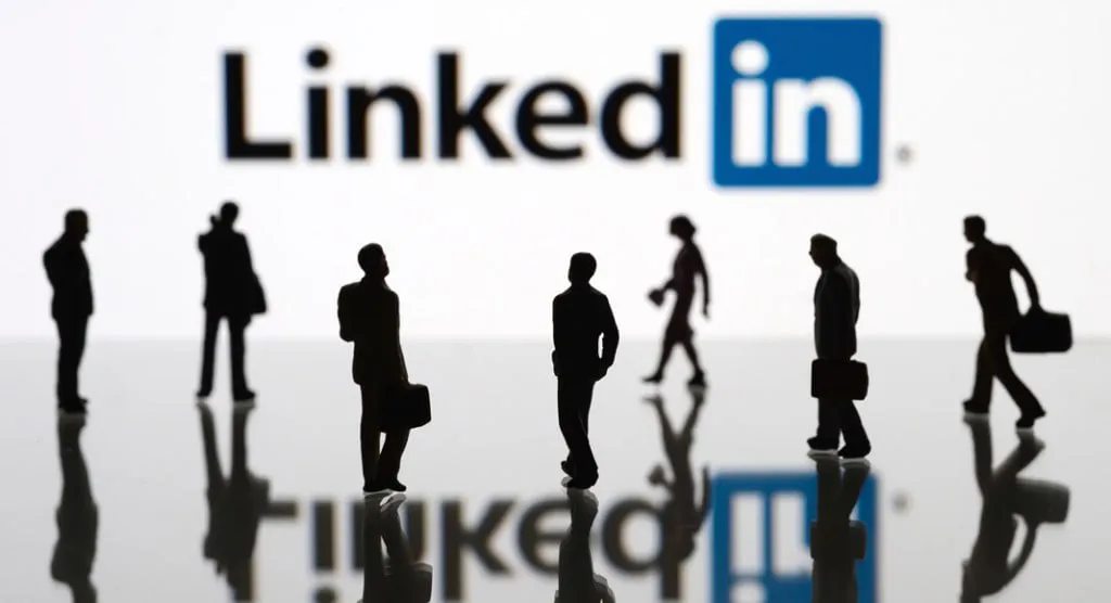Capa de Baixar Curso LinkedIn e Networking Alura: Acesso Rápido!